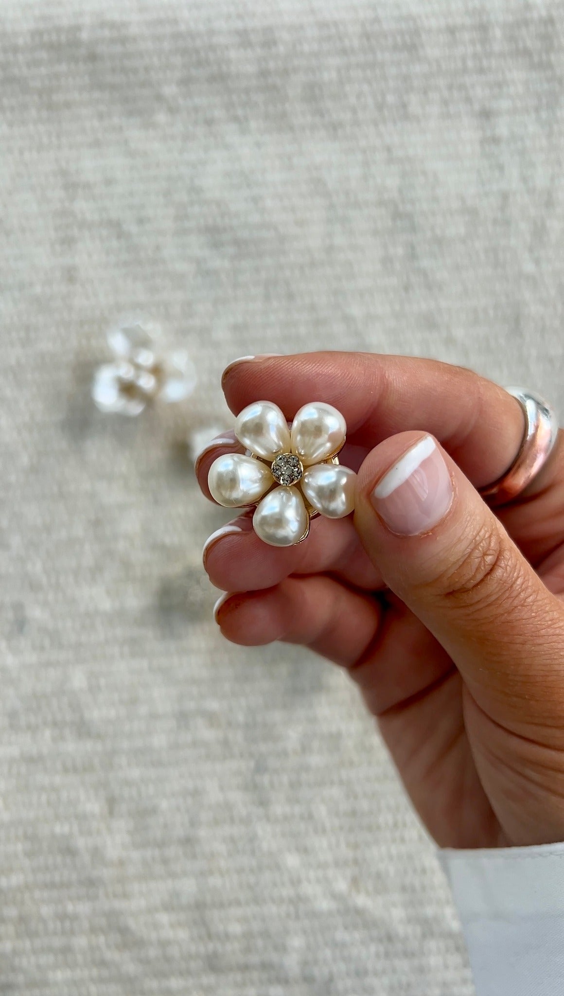 VMPENNY Button Cover - Pearl Flower